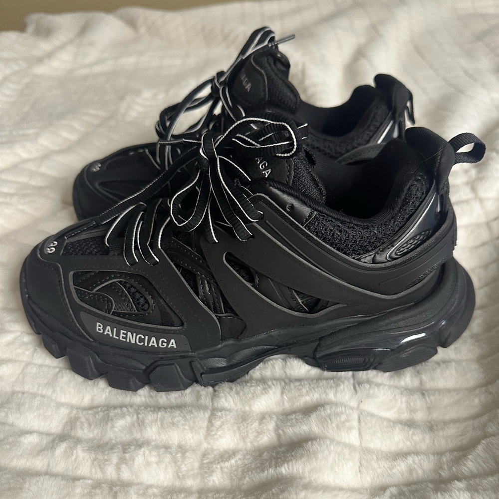 balenciagas track runners